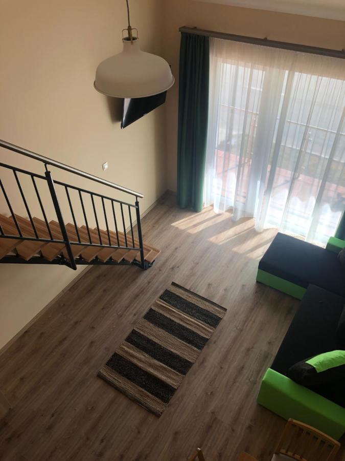 Castellum Apartmanhaz Gyula Exterior photo