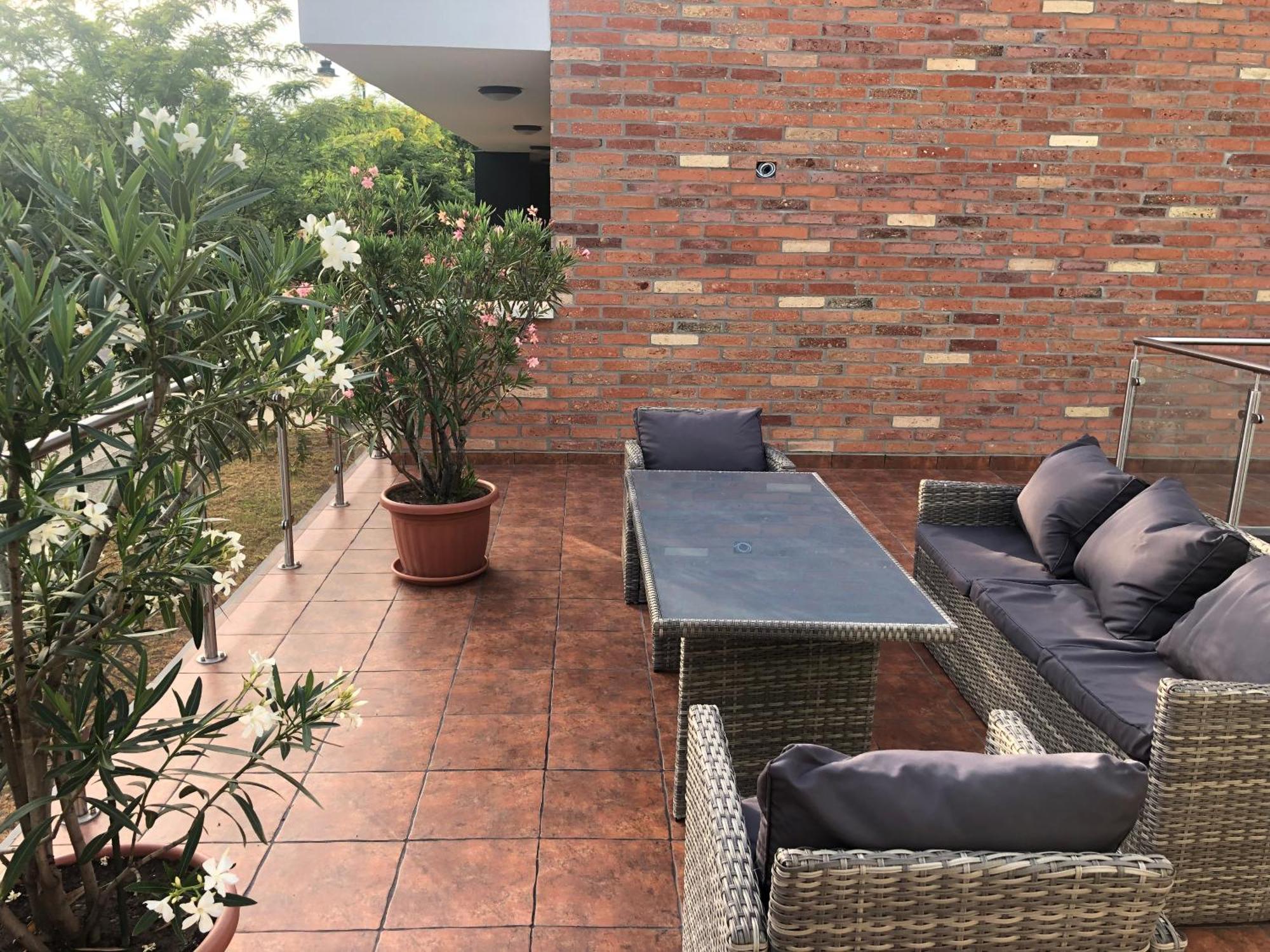 Castellum Apartmanhaz Gyula Exterior photo